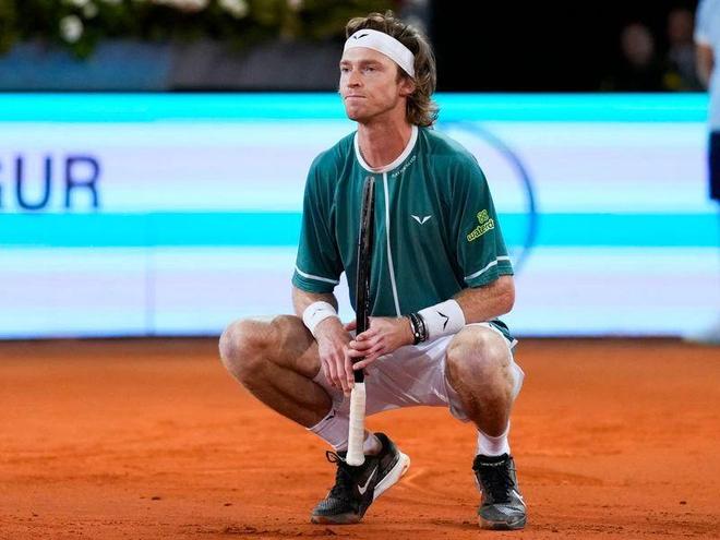 他的表现就 他的表现就