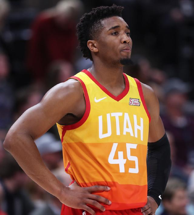 7亿英镑 7亿英镑